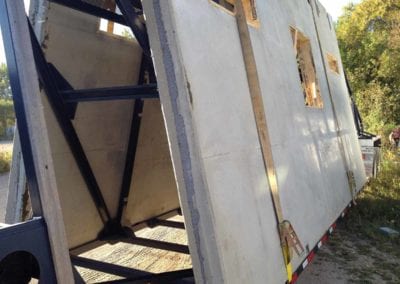 precast-wall-panel-hauling